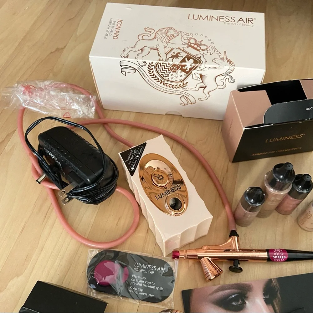 Luminess Air Icon Pro Airbrush Makeup System-used with box. Great Condition